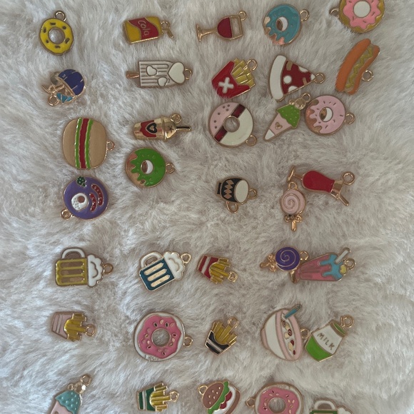 Bracelet Charms - Picture 3 of 3